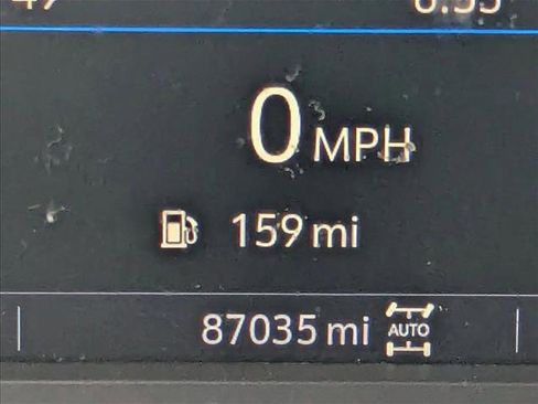 Used 2021 Chevrolet Tahoe Z71 w/ Luxury Package image 12