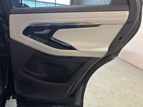 Used 2020 Land Rover Range Rover Evoque SE AWD/4WD image 27