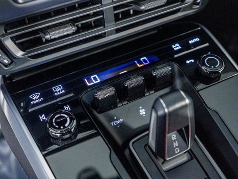 Used 2022 Porsche 911 Carrera S w/ Premium Package image 44