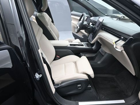 New 2025 Volvo EX90 Ultra image 27