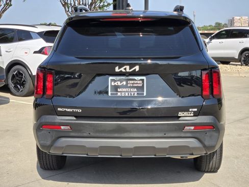 Used 2023 Kia Sorento S w/ Panoramic Sunroof Package AWD/4WD image 13