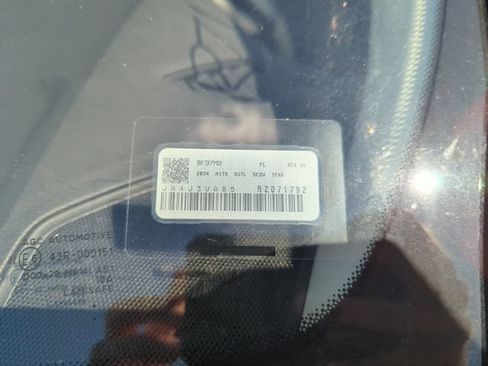 Used 2024 Mitsubishi Outlander SE FWD image 6