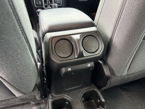 Used 2024 Jeep Wrangler Willys image 30