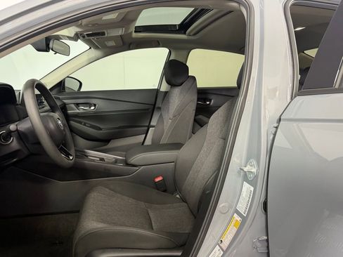 Used 2025 Honda Accord SE image 17