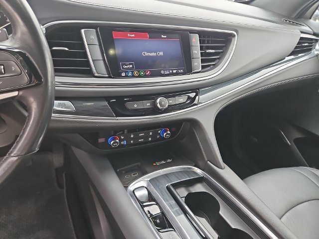 Used 2022 Buick Enclave Premium FWD image 11