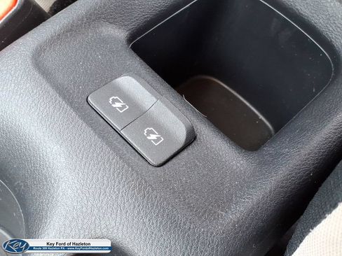 Used 2021 Nissan Versa SV FWD image 22