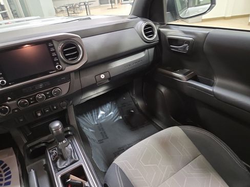 Used 2023 Toyota Tacoma TRD Sport image 18