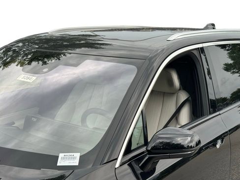 New 2026 Cadillac Vistiq Luxury image 11