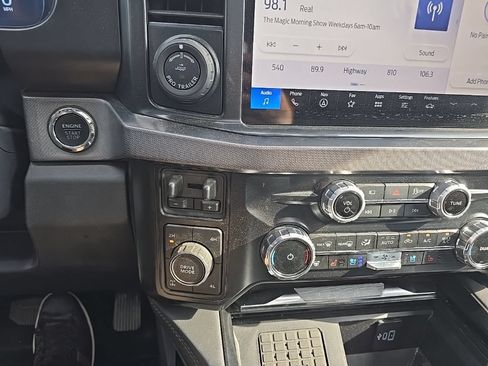 Used 2025 Ford F250 Platinum AWD/4WD image 26