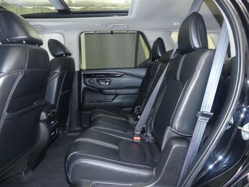 Used 2023 Honda Pilot Touring image 24