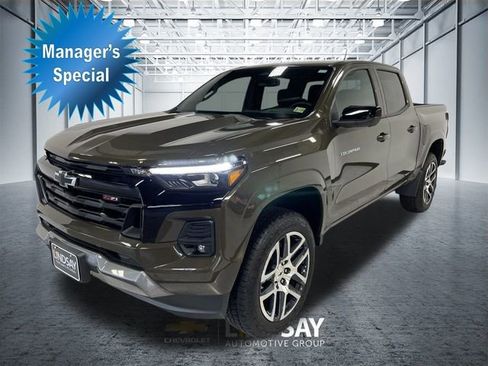 Used 2023 Chevrolet Colorado Z71 w/ Z71 Convenience Package 2 image 1