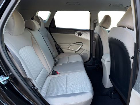 Used 2025 Kia Soul LX w/ LX Technology Package image 20