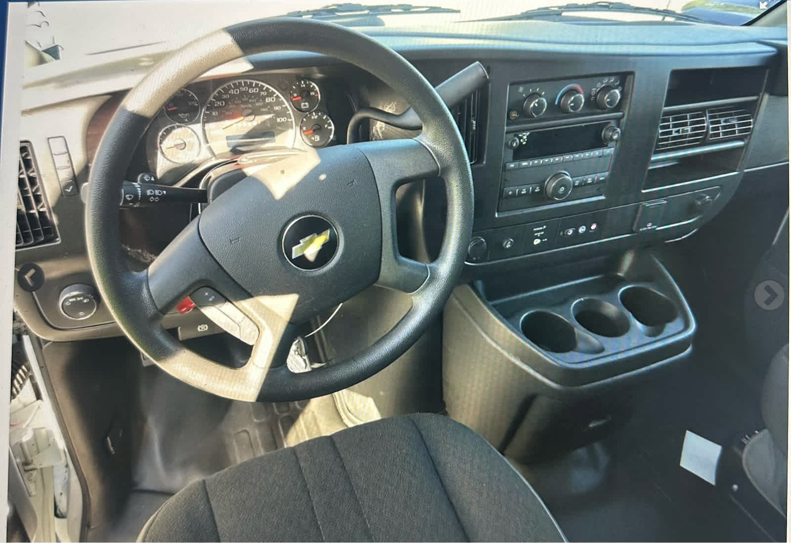 Used 2025 Chevrolet Express 2500 w/ Driver Convenience Package RWD image 3