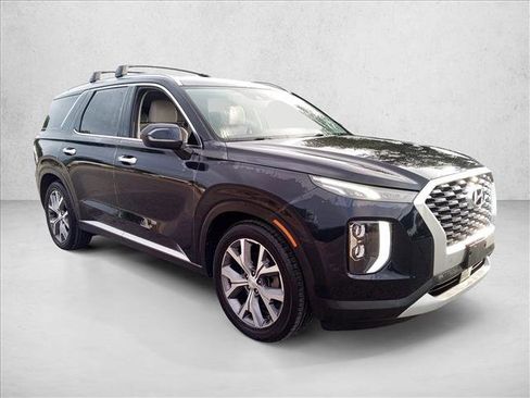 Used 2020 Hyundai Palisade SEL w/ Premium Package FWD image 3