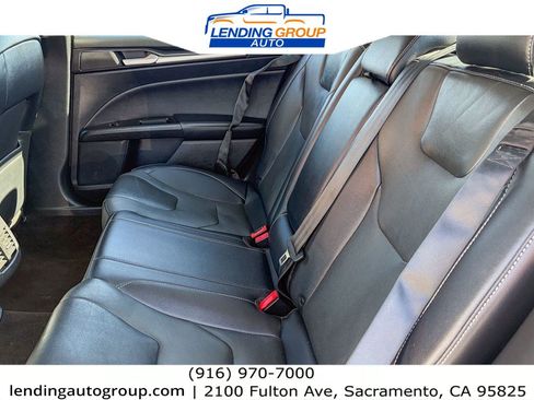 Used 2019 Ford Fusion Titanium FWD image 17