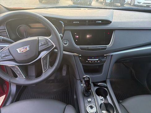 Used 2025 Cadillac XT5 Premium Luxury w/ LPO, Floor Liner Package image 51