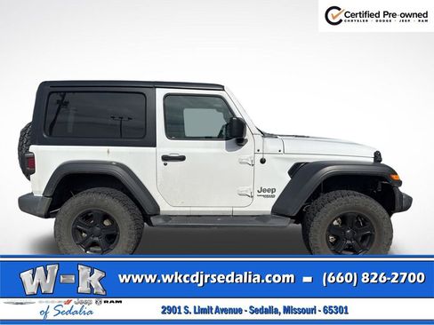 Used 2020 Jeep Wrangler Sport AWD/4WD image 3