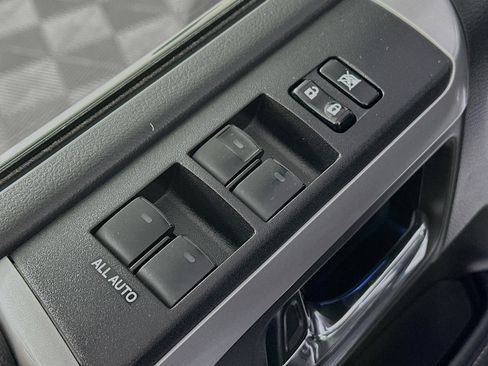 Used 2019 Toyota 4Runner Limited image 18