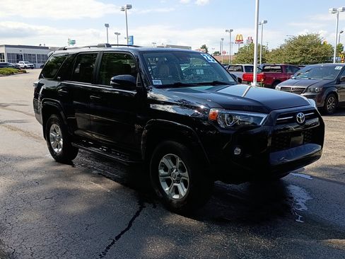 Used 2023 Toyota 4Runner SR5 Premium w/ Moonroof Package AWD/4WD image 1