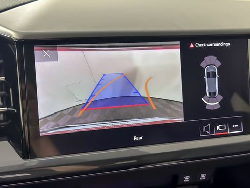 Certified 2024 Audi Q4 e-tron Premium image 18