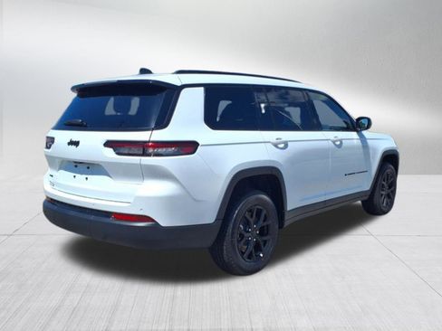 New 2025 Jeep Grand Cherokee L Altitude image 8