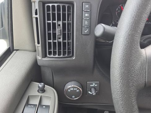 Used 2024 Chevrolet Express 2500 w/ Driver Convenience Package RWD image 23