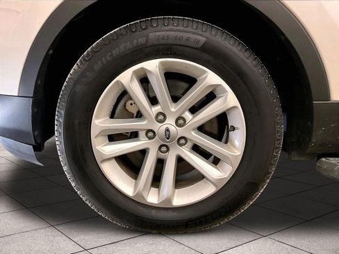 Used 2015 Ford Explorer XLT w/ Equipment Group 202B AWD/4WD image 8