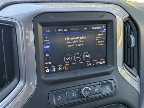 Used 2021 Chevrolet Silverado 1500 Custom image 15