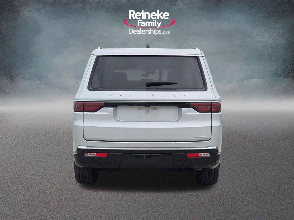 Used 2024 Jeep Wagoneer L Series II w/ Flexible Seating Group AWD/4WD image 6
