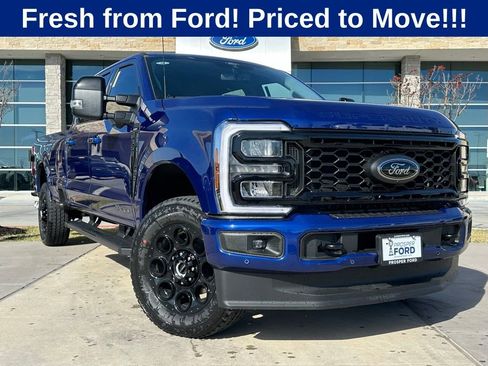 New 2026 Ford F350 Lariat w/ Black Appearance Package image 27