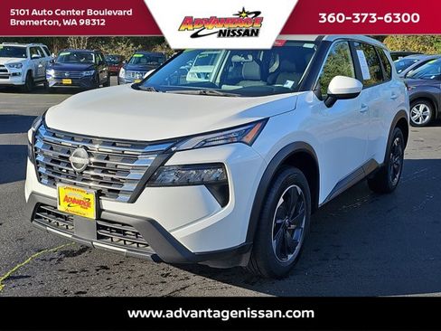 Used 2024 Nissan Rogue SV image 1