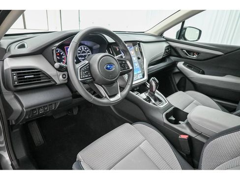 Used 2025 Subaru Outback Premium AWD/4WD image 18