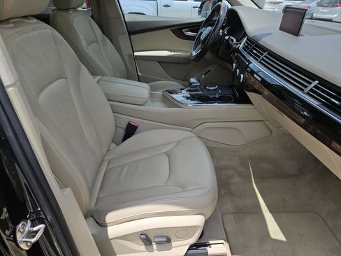 Used 2018 Audi Q7 3.0T Premium AWD/4WD image 30