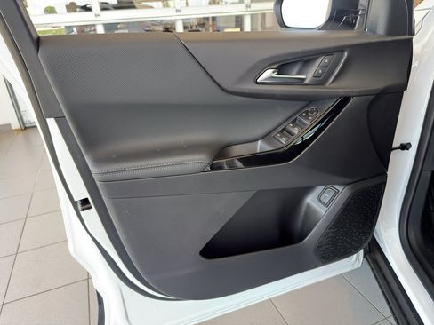 New 2026 Chevrolet Equinox LT AWD/4WD image 10