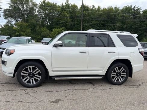 Used 2018 Toyota 4Runner Limited AWD/4WD image 3