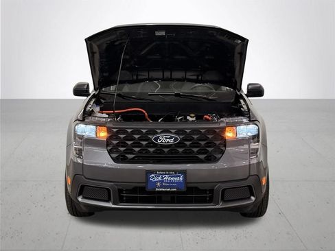 Certified 2025 Ford Maverick XLT FWD image 6
