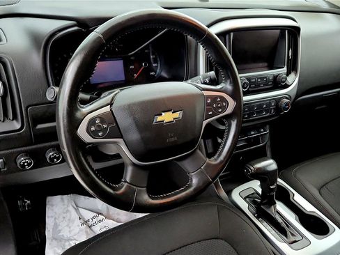 Used 2016 Chevrolet Colorado LT w/ LT Convenience Package image 24