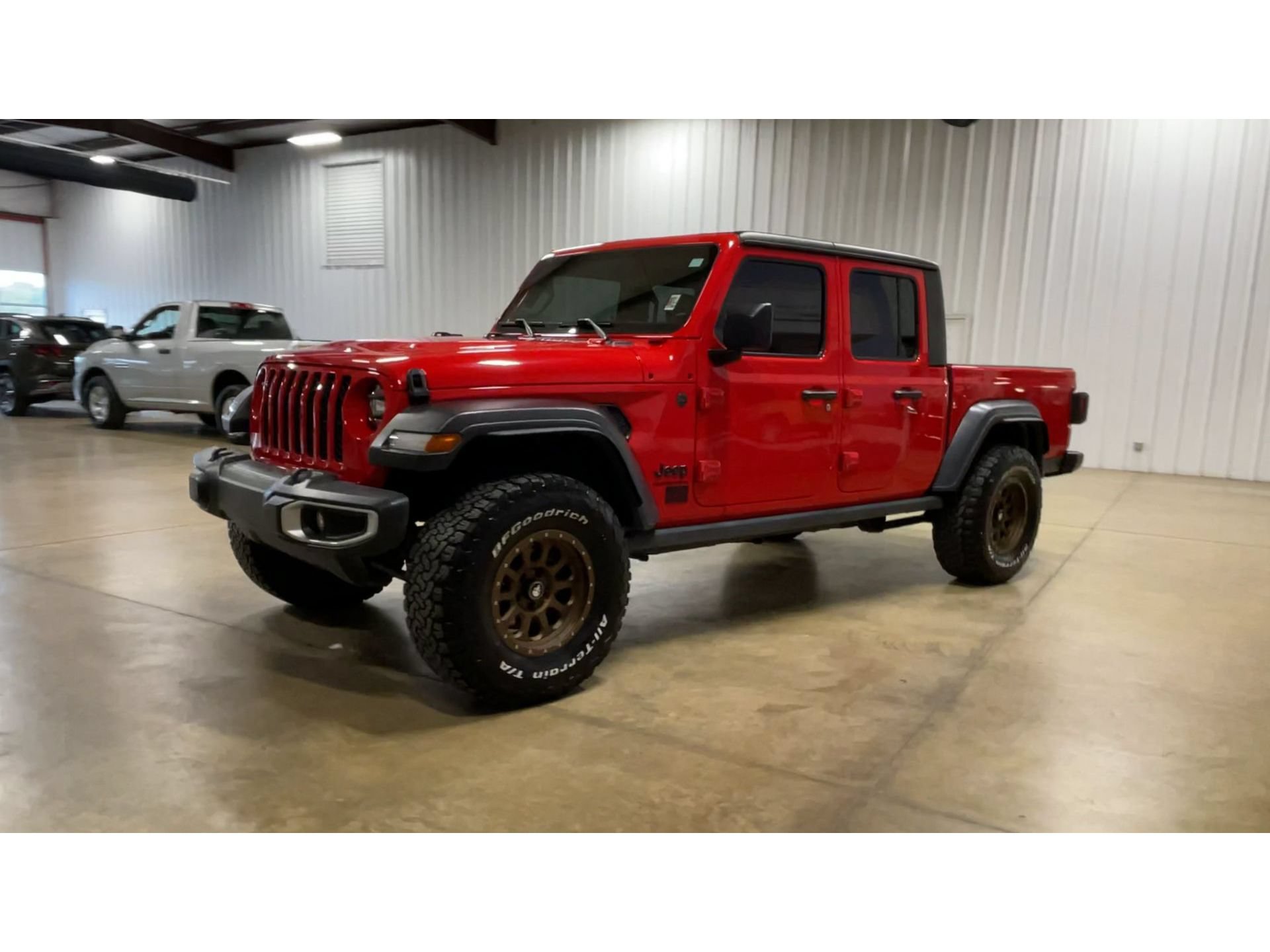 Used 2023 Jeep Gladiator Sport AWD/4WD image 4