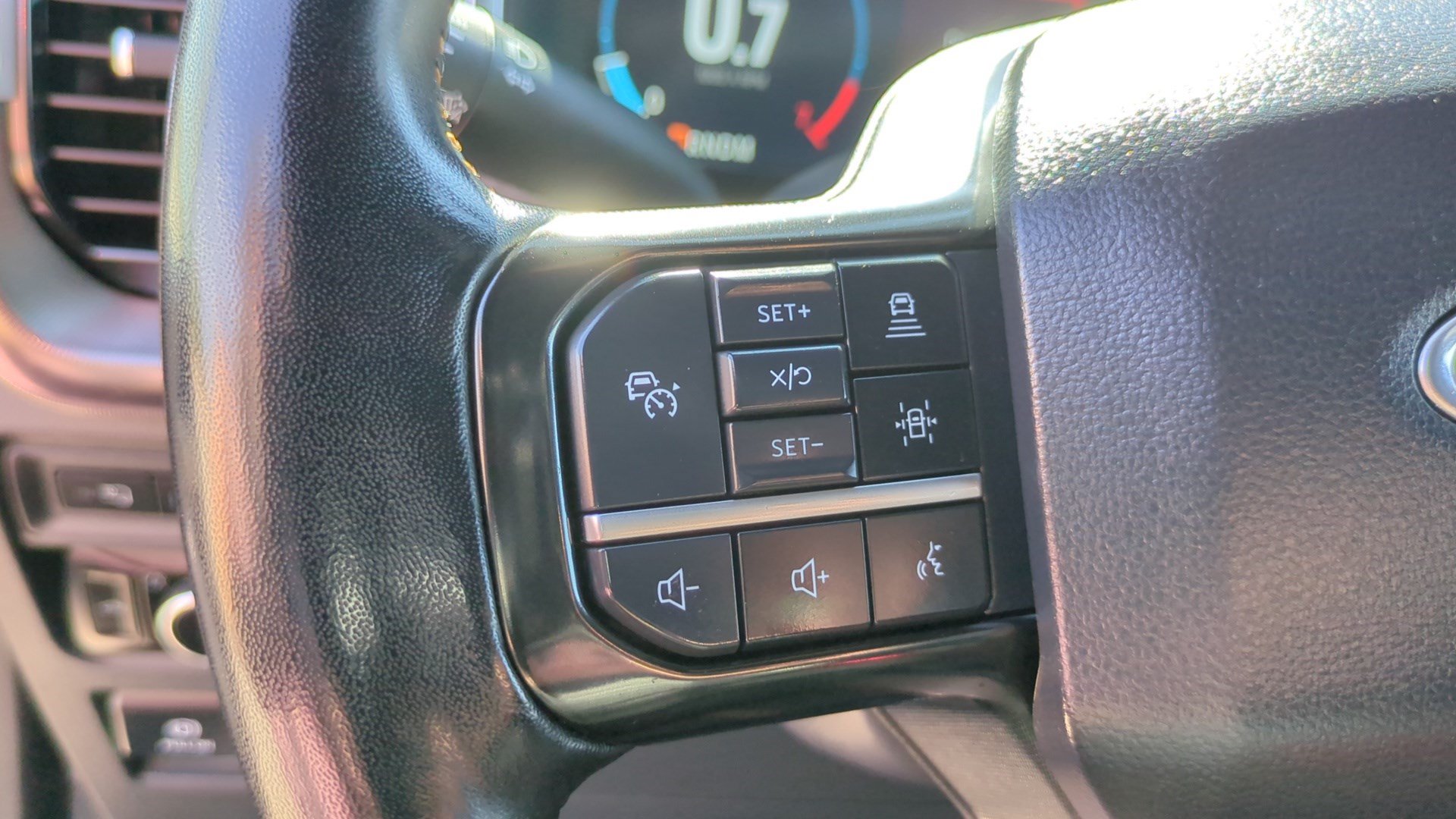Used 2023 Ford F150 Platinum AWD/4WD image 17