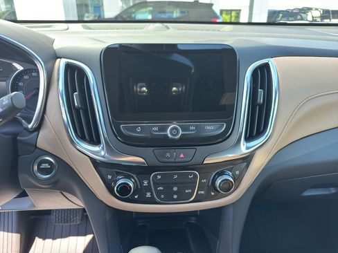 Used 2024 Chevrolet Equinox Premier FWD image 14