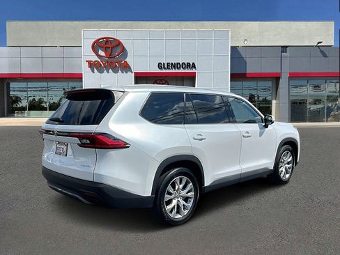 Certified 2024 Toyota Grand Highlander XLE image 3