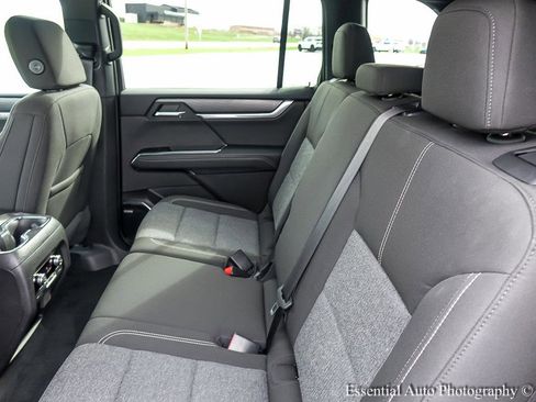Certified 2025 GMC Acadia Elevation AWD/4WD image 18