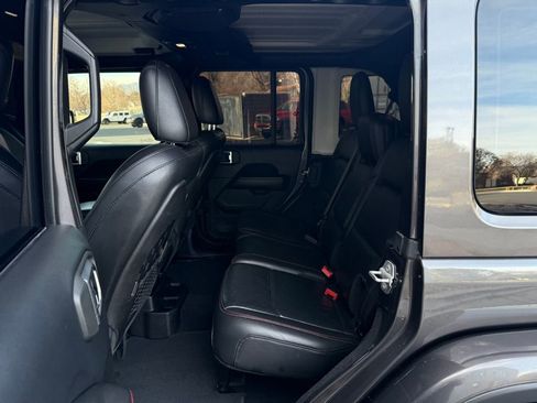 Used 2018 Jeep Wrangler Unlimited Rubicon AWD/4WD image 27