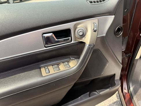 Used 2012 Lincoln MKX AWD image 11