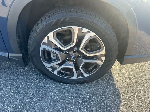 Used 2023 Subaru Ascent Touring image 4