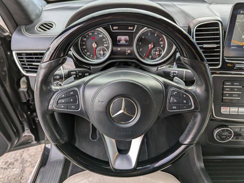 Used 2017 Mercedes-Benz GLS 450 4MATIC image 16