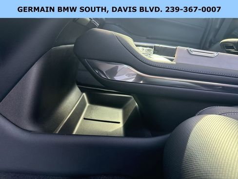 Used 2025 Lincoln Navigator L Reserve w/ Jet Appearance Package image 18