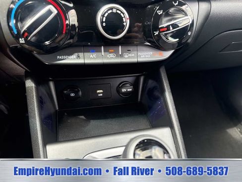 Used 2023 Hyundai Kona SEL AWD/4WD image 25