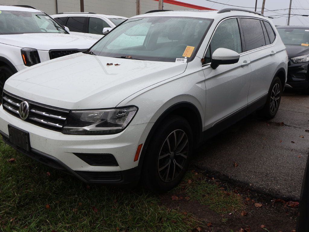 Used 2021 Volkswagen Tiguan SE w/ Panoramic Sunroof Package AWD/4WD image 15