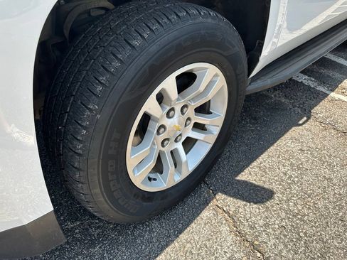 Used 2015 Chevrolet Tahoe LS RWD image 10